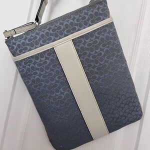 COACH Vintage Signature C Jacquard crossbody. Light Blue.